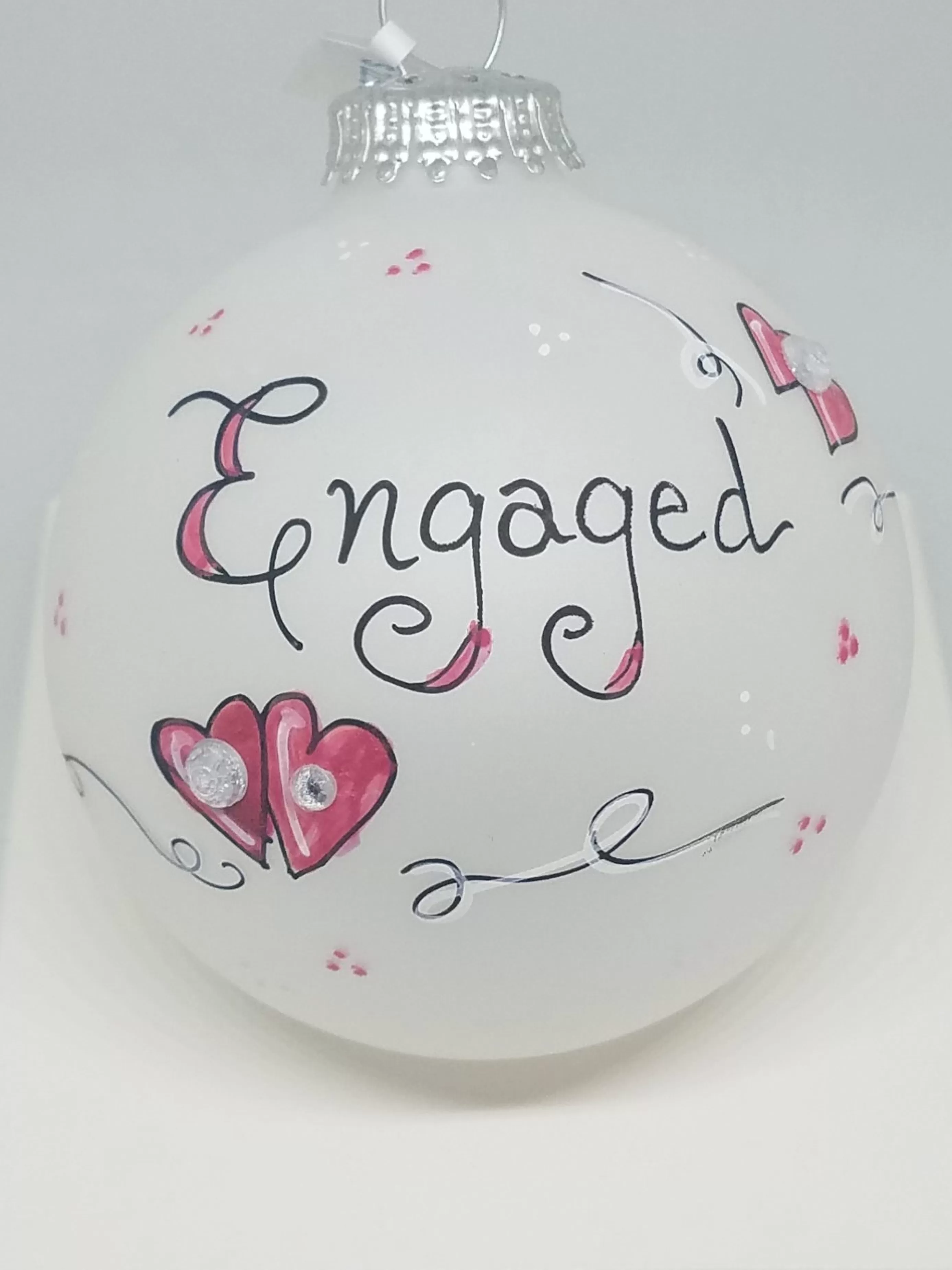 Christmas Vacation Heartfelt Celebrations Glass<Engaged Hearts Engagement Painted Heartfelt Glass Ornament