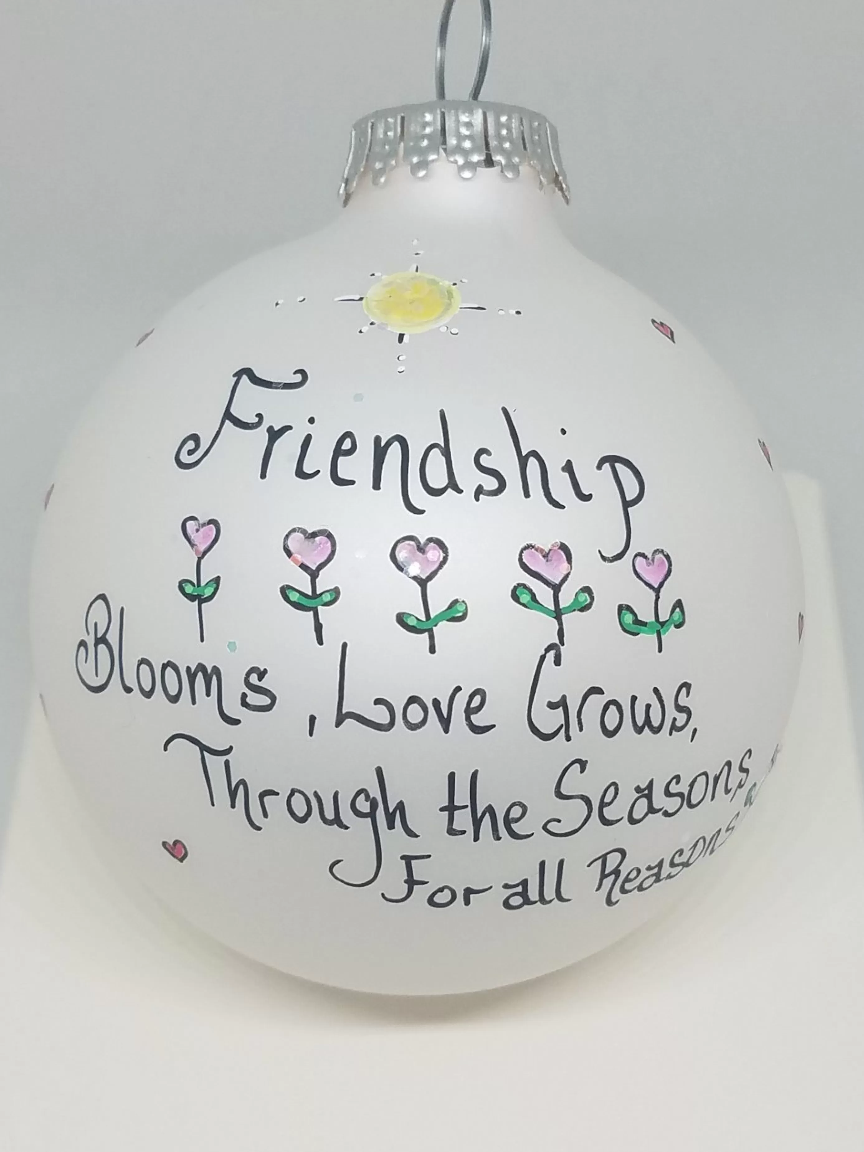 Christmas Vacation Heartfelt Celebrations Glass<Friendship Grows Painted Heartfelt Glass Ornament