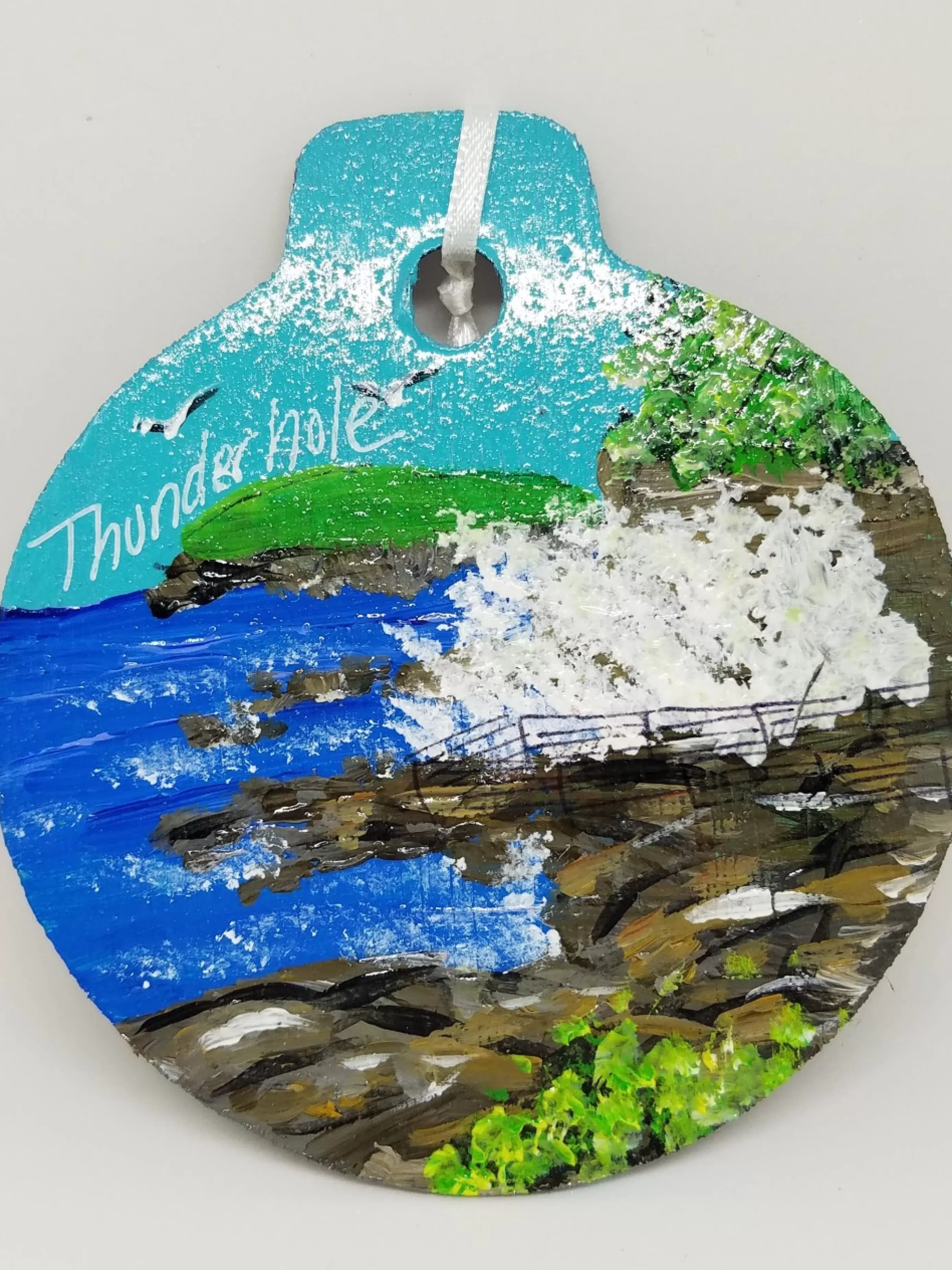 Christmas Vacation Ornaments<Thunderhole Acadia Painted Wood Ornament